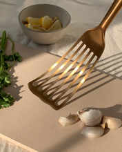 The Fish Spatula